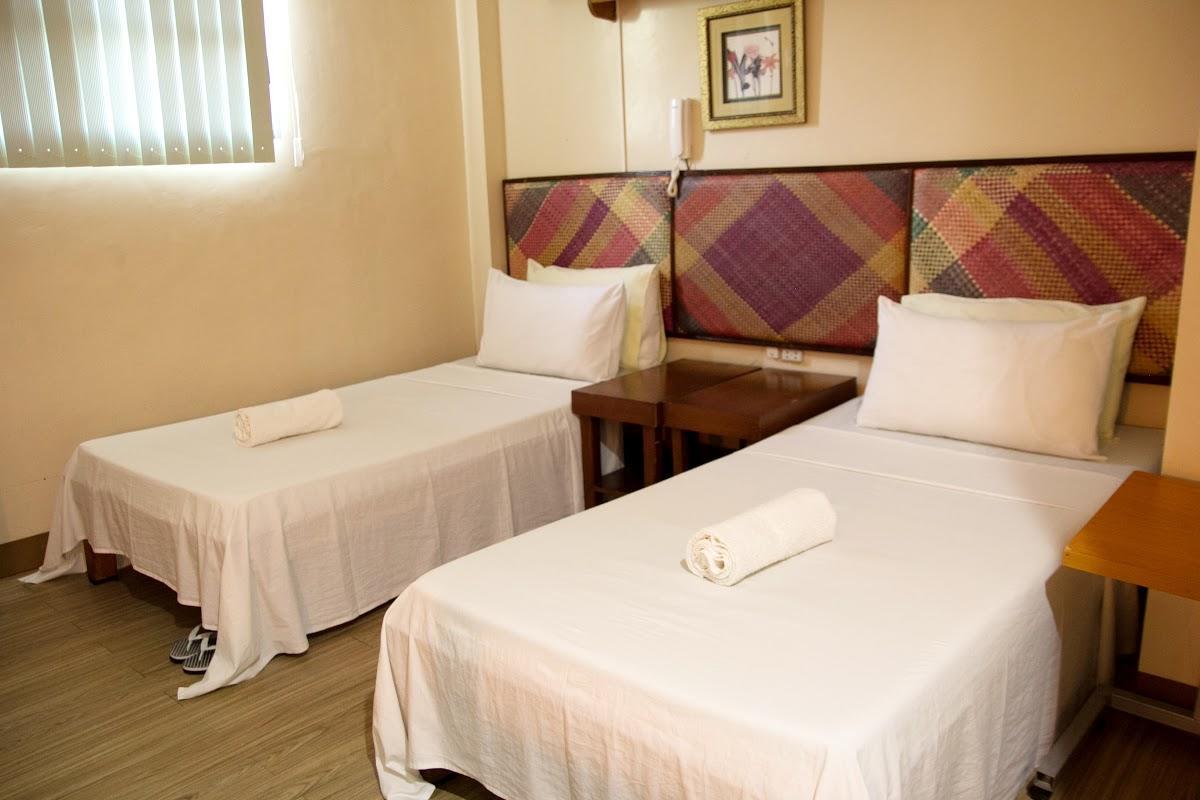 Hotel Bahay Ni Tuding - House Of Tuding Davao City Esterno foto