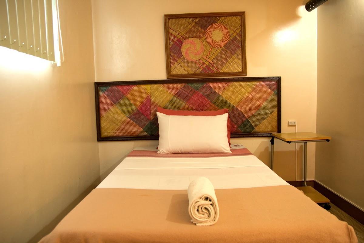 Hotel Bahay Ni Tuding - House Of Tuding Davao City Esterno foto