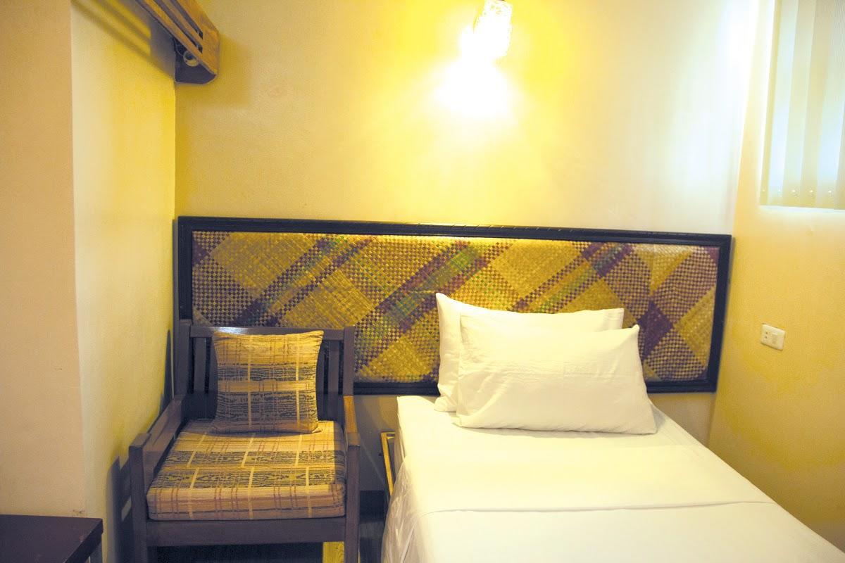 Hotel Bahay Ni Tuding - House Of Tuding Davao City Esterno foto